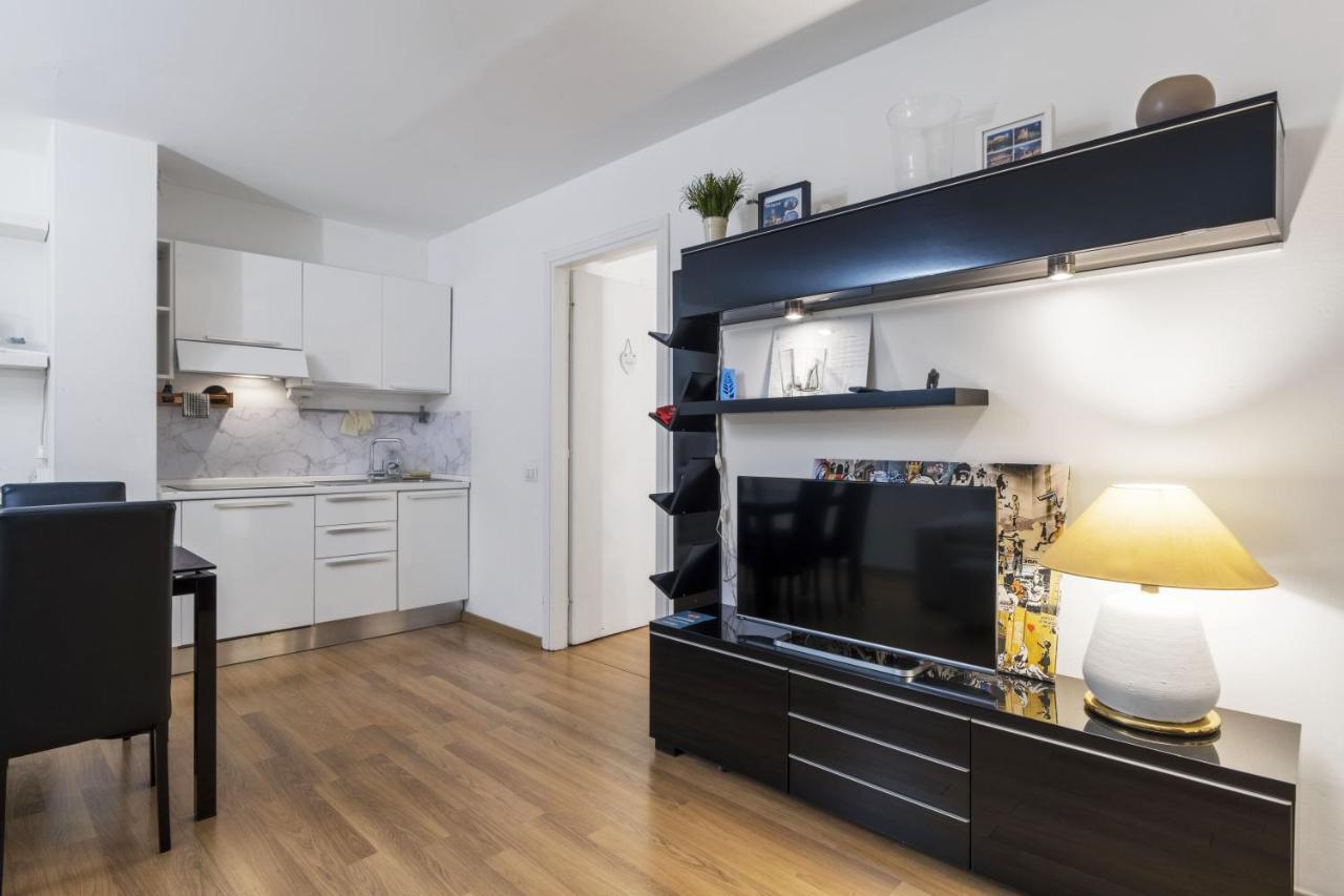 Cozy & Comfy Apt In Navigli Area Milano Exterior foto