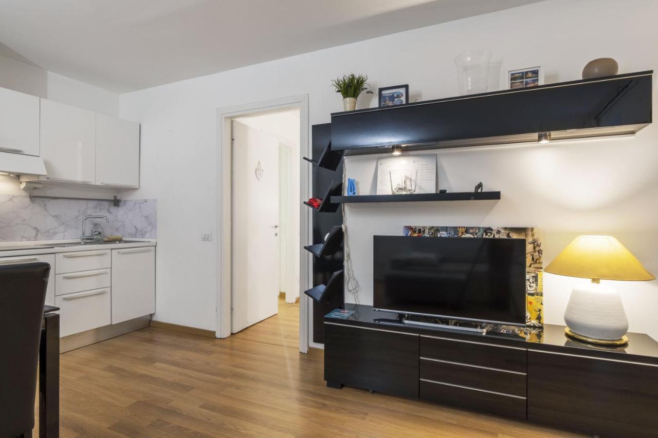 Cozy & Comfy Apt In Navigli Area Milano Exterior foto