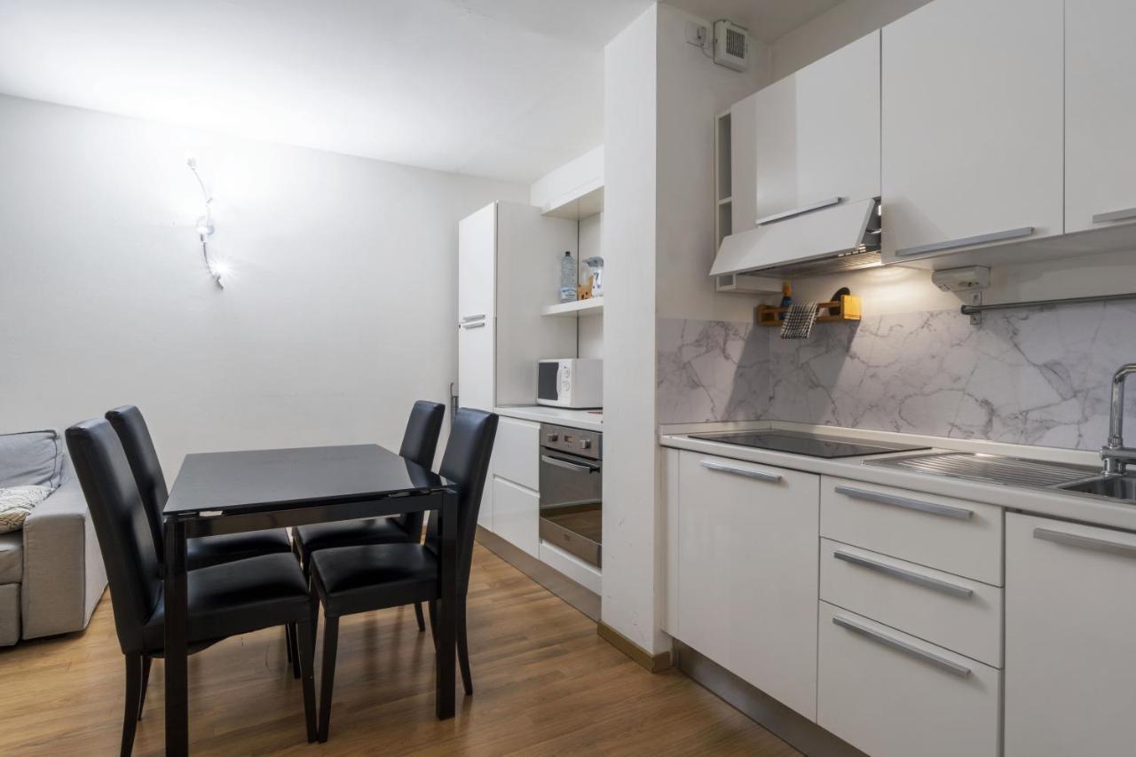 Cozy & Comfy Apt In Navigli Area Milano Exterior foto